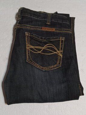 Cowgirl Tuff Co. Women's Dark Wash Sunset Bootcut jeans 31 JSUNST